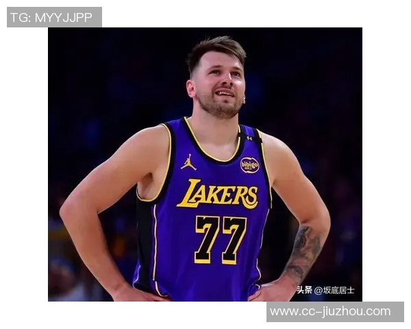 艾顿分享东契奇圣诞礼物喜悦瞬间感谢圣诞老人带来的惊喜